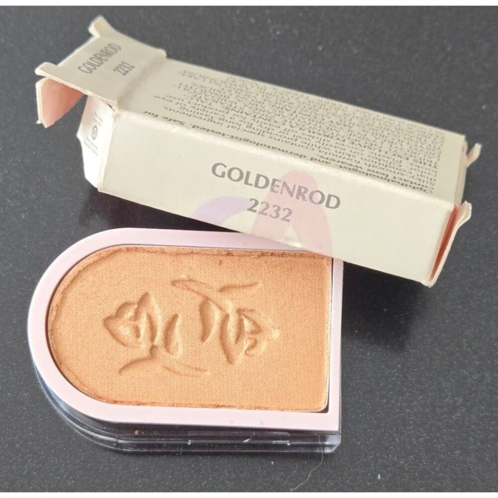 Mary Kay Goldenrod 2232 Powder Perfect Eye Color